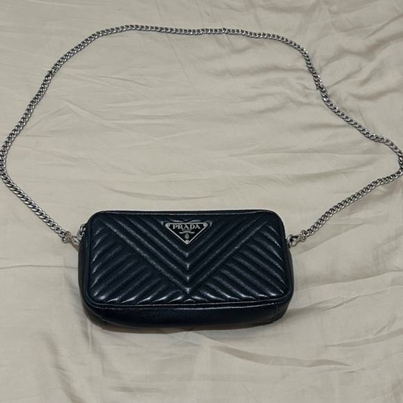 PRADA BLACK CALFSKIN DOUBLE ZIP WALLET ON CHAIN - Picture 6 of 6